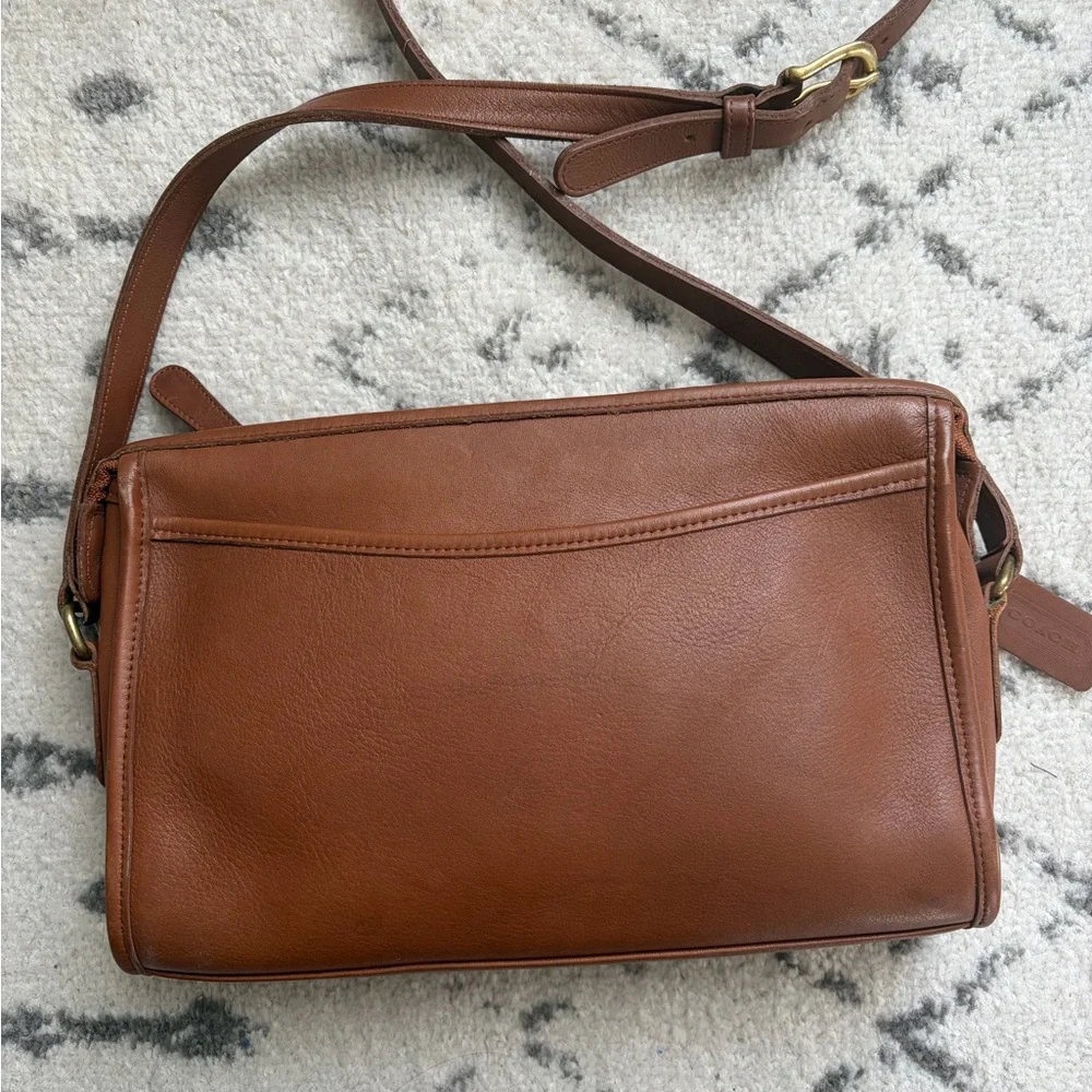 Vintage Coach Taylor 9944 Crossbody Bag | Genuine Leather | USA Made | Hang Tag - Picture 2 of 7